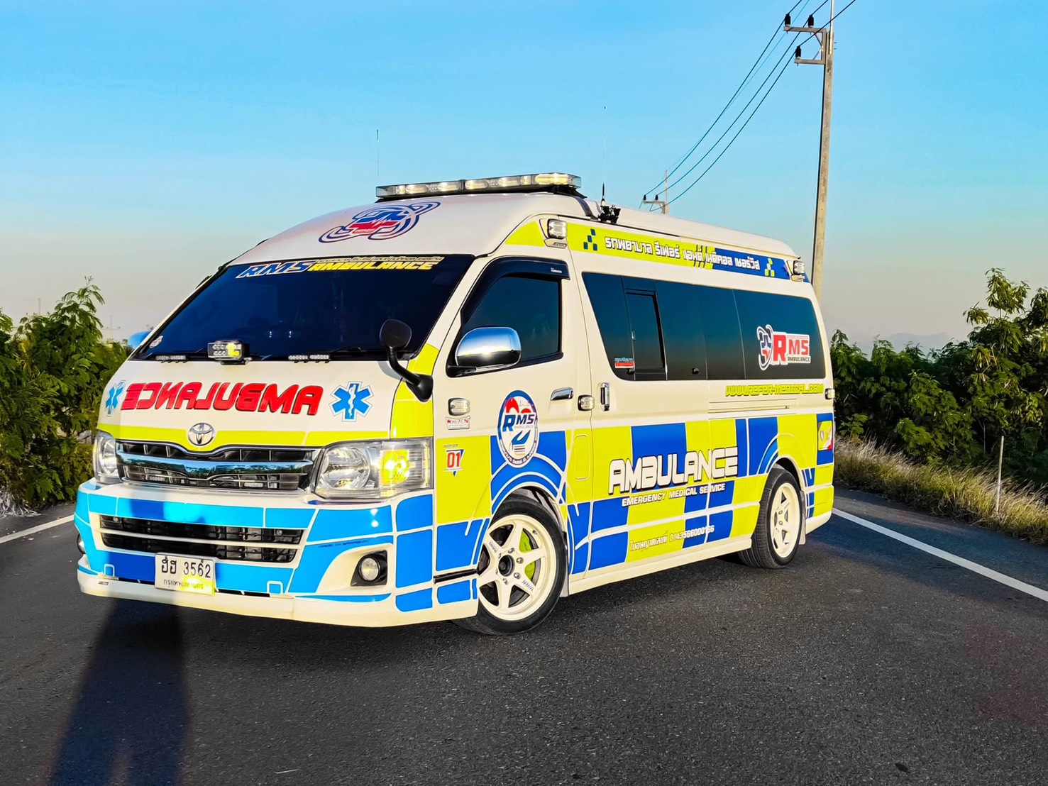 รถพยาบาลขนาดใหญ่